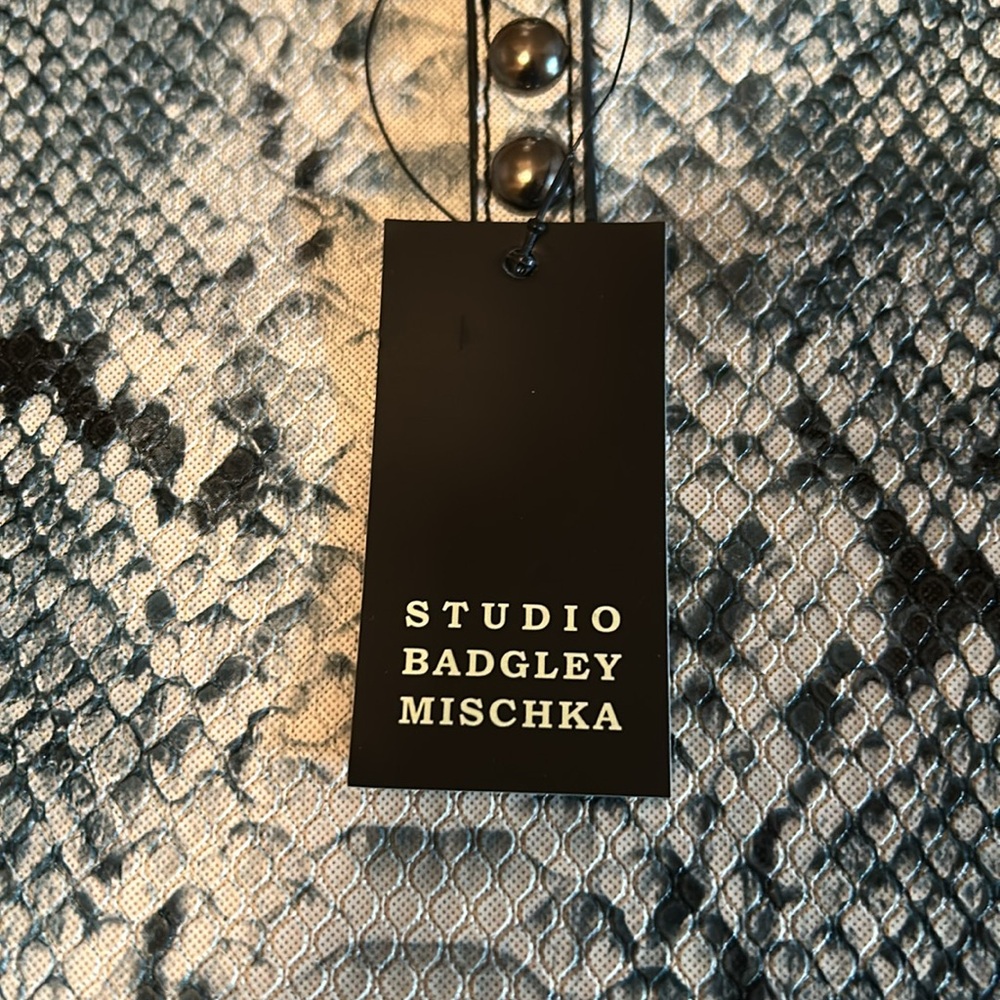 Studio Badgley Mischka, Vegan Leather, Light Blue Snake TOTE. NWT - Picture 15 of 16